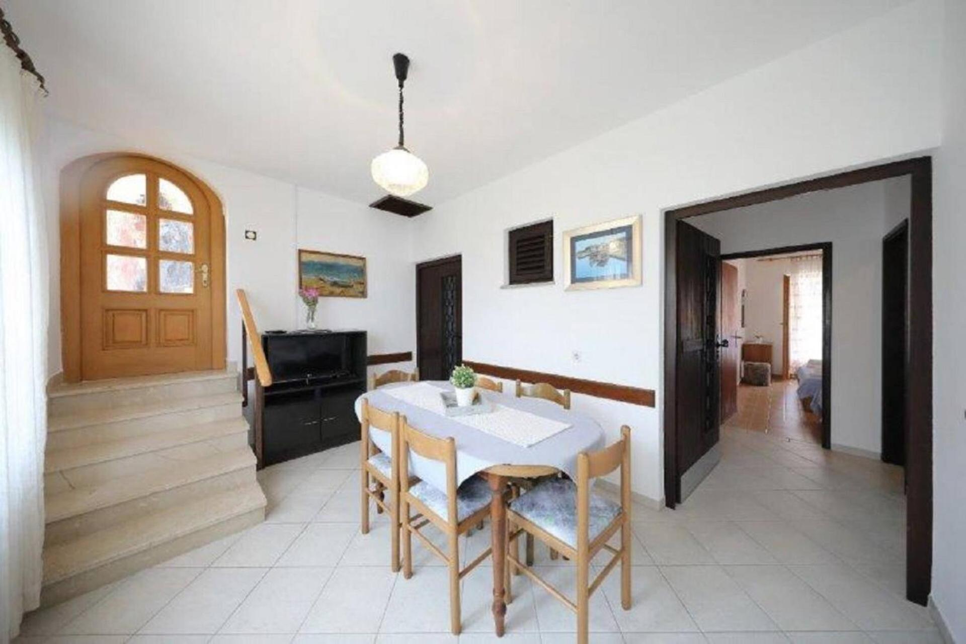 Knez - Relaxing Apartments Near The Sea On Mali Iz Exterior photo
