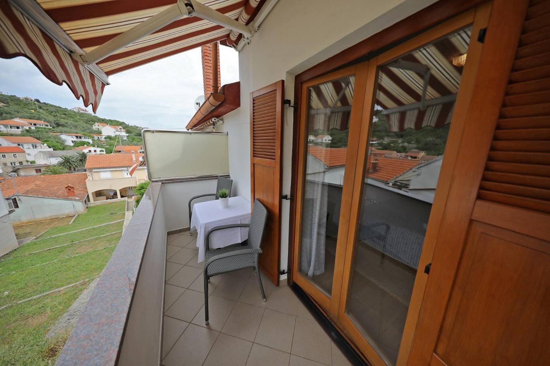 Knez - Relaxing Apartments Near The Sea On Mali Iz Exterior photo