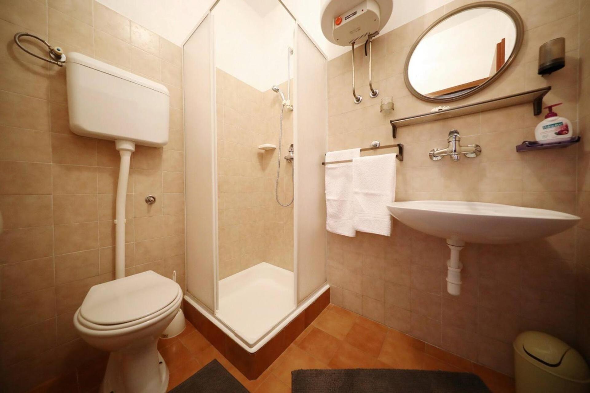 Knez - Relaxing Apartments Near The Sea On Mali Iz Exterior photo